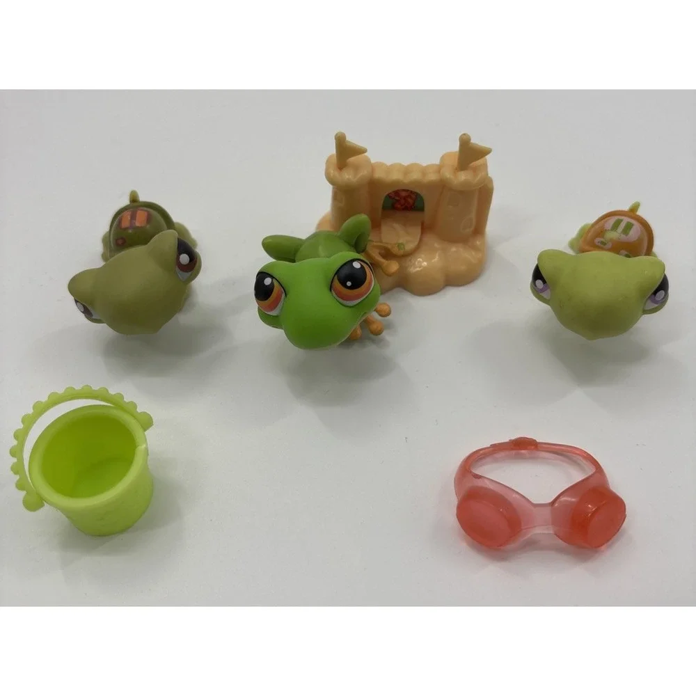 Littlest Pet‎ Shop #264 #7 #350 Green Frogs Sandcastle LPS Bucket Goggles
